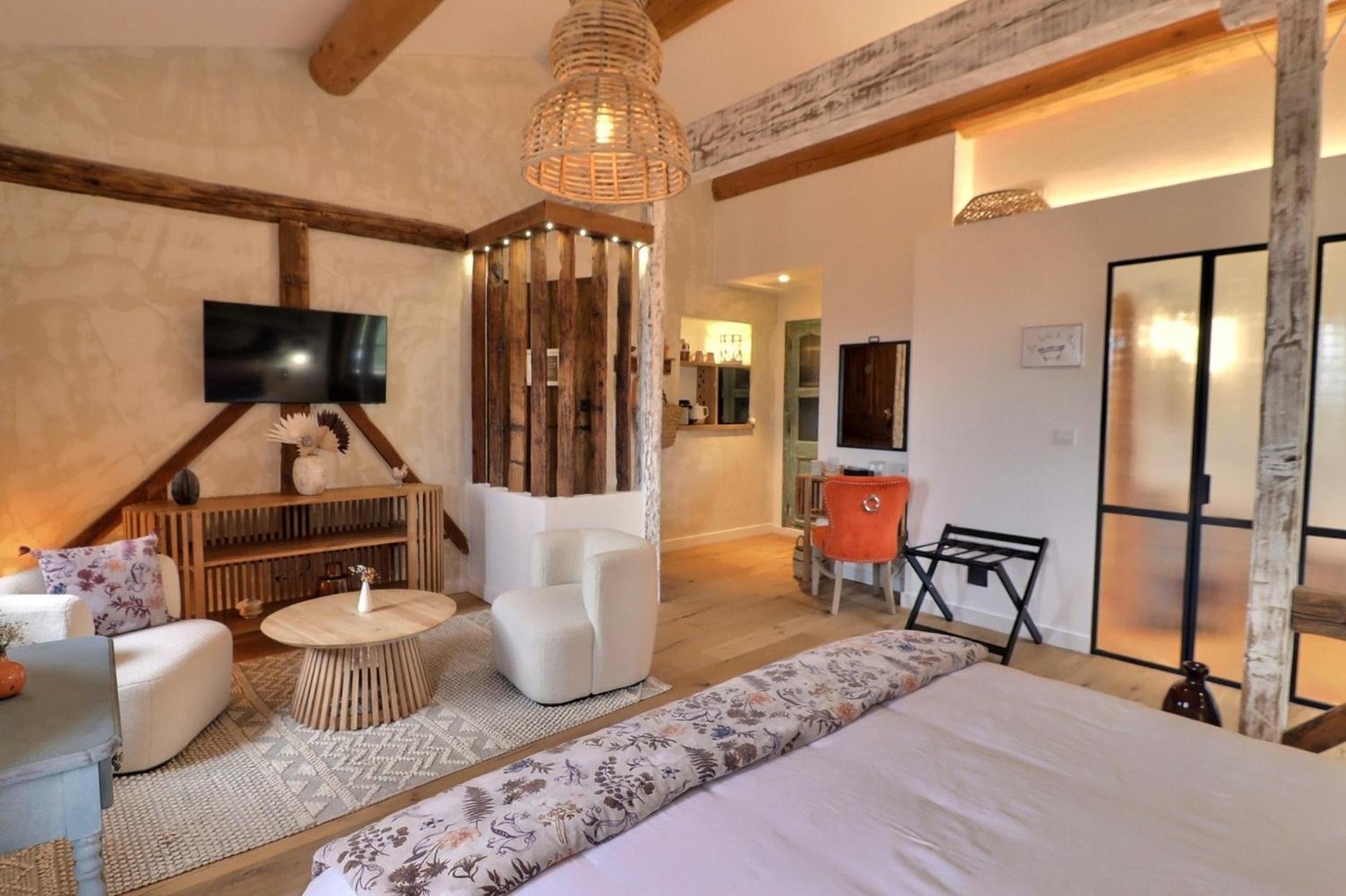 Maison d'hôtes La Bastide Des Culs-rousset *